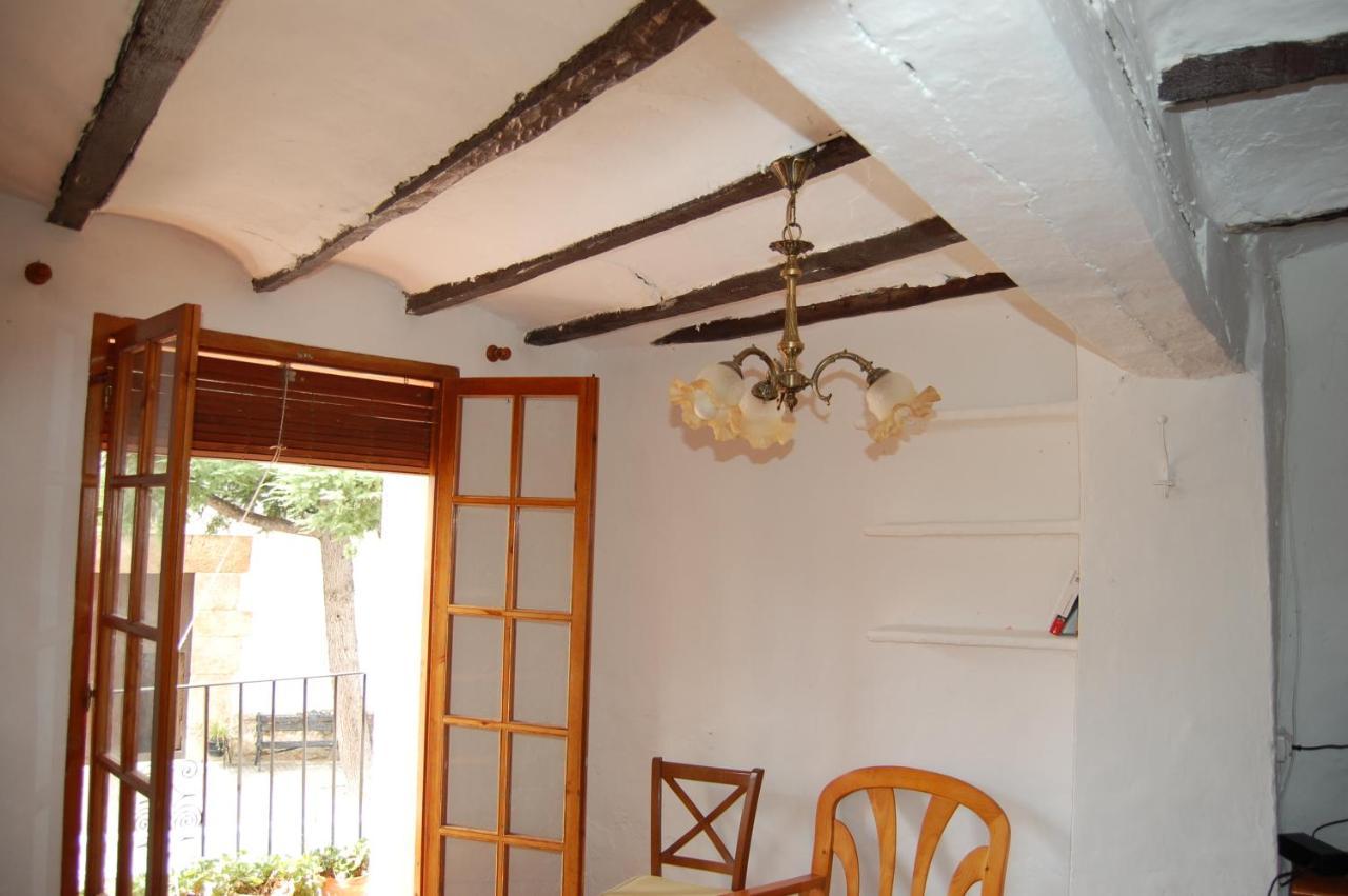 Casa De Amparo Y Jose Manuel Pensionat Pavies Eksteriør billede