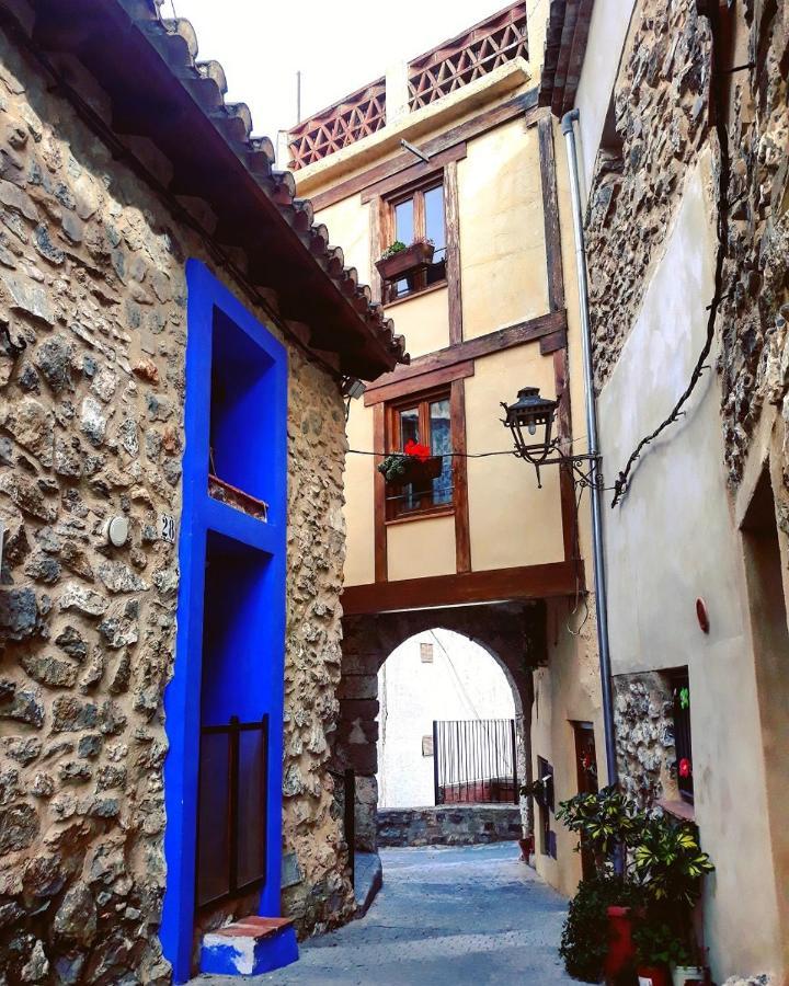 Casa De Amparo Y Jose Manuel Pensionat Pavies Eksteriør billede